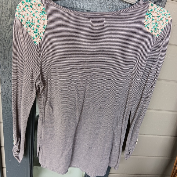 Maison Jules Striped High-Low Blouse with Floral Pattern Size M - Picture 5 of 5